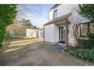 Court-Saint-Etienne - Maison au style provencal - 110m² - PE