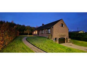 Belle villa à vendre dans un quartier résidentiel calme