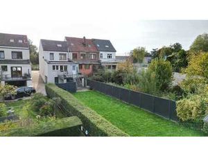Wavre – Spacieuse maison rénovée 3 façades avec jardin