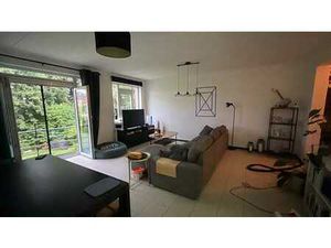 Apparemment 2 chambres situé au premier étage à louer