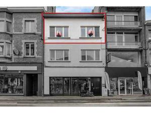 Appartement 2 ch au 2ème étage d'un petit immeuble situé au