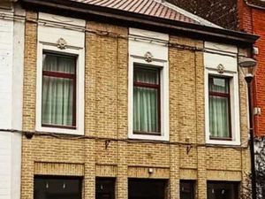 Maison de commerce et unifamiliale