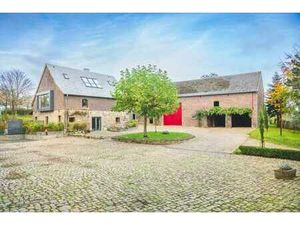 Grand domaine avec ferme et dépendances