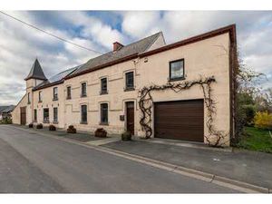 Ancienne bâtisse rénovée avec charme et élégance