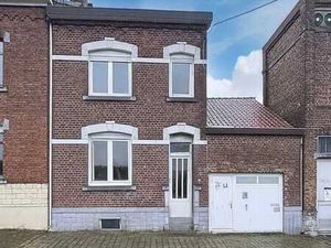 Maison à rénover avec jardin et garage