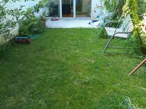 Rez-de-chaussée de chaussée avec la chambre de bonne et cave