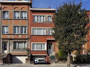 Charmant immeuble de rapport avec jardin  terrasses et garag