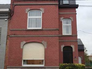 Belle maison pouvant convenir pour profession libérale