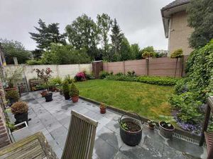 RDC avec garage  terrasse et jardin privatifs