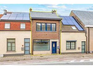 Op te frissen woning met 3 slks  tuin en achteruitweg