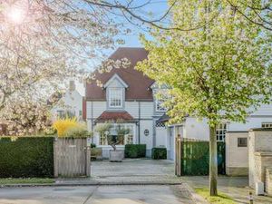 Villa unique à vendre  très calme et située à deux pas du...