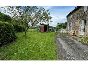 Maison Saint-Maixent-de-Beugné m² T-1 à vendre  50 000 €