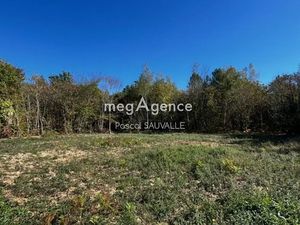 Vente terrain 2670 m² à Creyssensac-et-Pissot (24380)  45 000 €