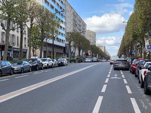 Location locaux professionnels 33 m² à Charenton-le-Pont (94220)  16 800 €