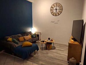 Appartement 2 chambres lumineux vue sur les bois.