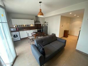 Appart T2 duplex 43 m² + garage