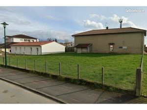 MEZERIAT – Terrain à bâtir hors lotissement