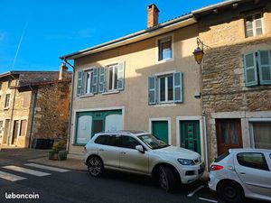 Immeuble appartement + local commercial