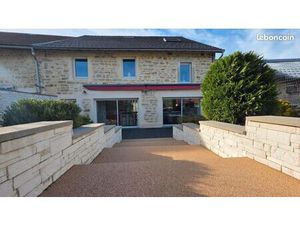 Ferme 8 pièces 273 m²