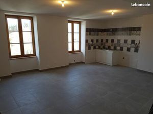 Appartement à Poncin