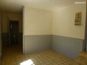 MONTMERLE centre Local 24 m2 tout usage