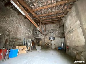 Immeuble 1 pièce 150 m²