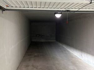 Garage fermé sécurisé – 28 m² – Résidence Les Naïades