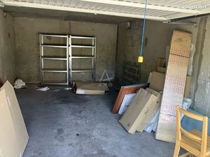 Parking/box 1 pièce 21 m²