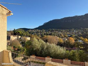 Maison 6 pièces 190 m2 Le revest les eaux