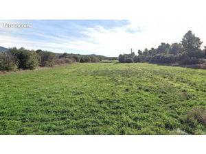 Terrain 1 200 m² Aups