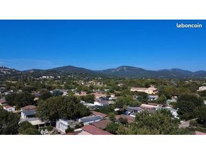 Mobil-home à vendre à dans un domaine avec piscine; jeux enfants  terrains de boules ...