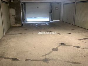 Vente grand garage St Raphaël centre ville