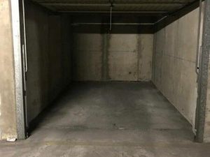 Garage au lagon bleu