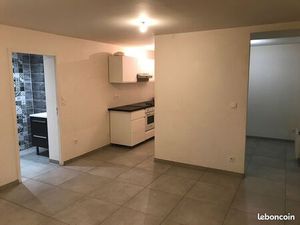 Beau T1 rez de jardin