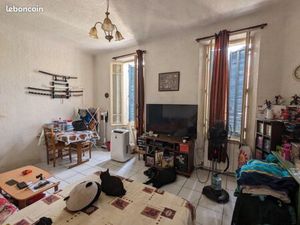 Appartement traversant 58m2