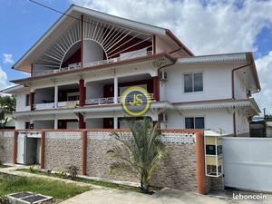 Appartement 1 pièce 90 m²