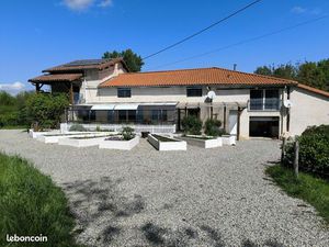 Propriété 11 pièces 374 m²