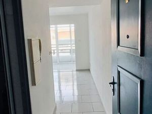 Vends Studio refait à neuf Saint-Denis 974