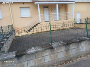 T4 avec entrée individuelle et cour privée