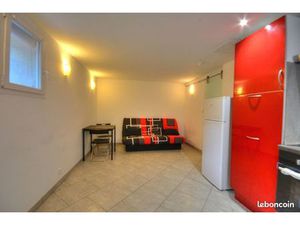 Studio 1 pièce 53 m²