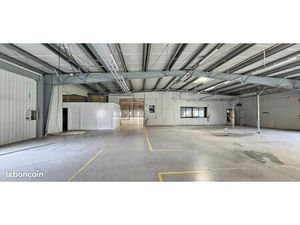 Local industriel 3 500 m²