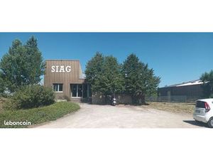Local industriel 950 m²