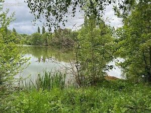 Terrain 1953 m² Soissons