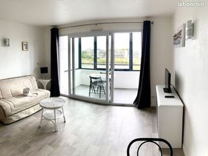 Studio etudiant meuble + parking les minimes la rochelle (17000)