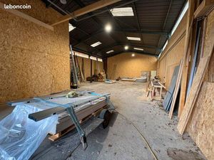 Local d'activité 250m²