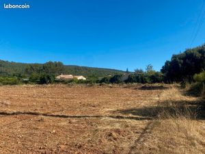 Terrain 1 600 m² Gareoult