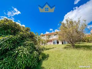 Maison 6 pièces 213 m²