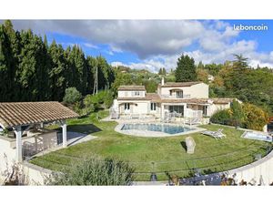 Villa 5 pièces 195 m²