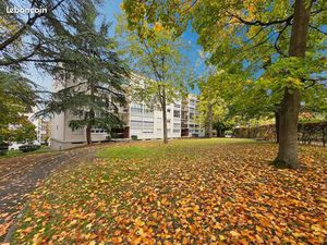 Appartement 5 pièces  100M2  Evry-Village