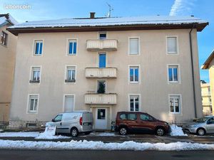 ◊T2 de 52 m² au 1er étage + cave – À SAISIR ◊